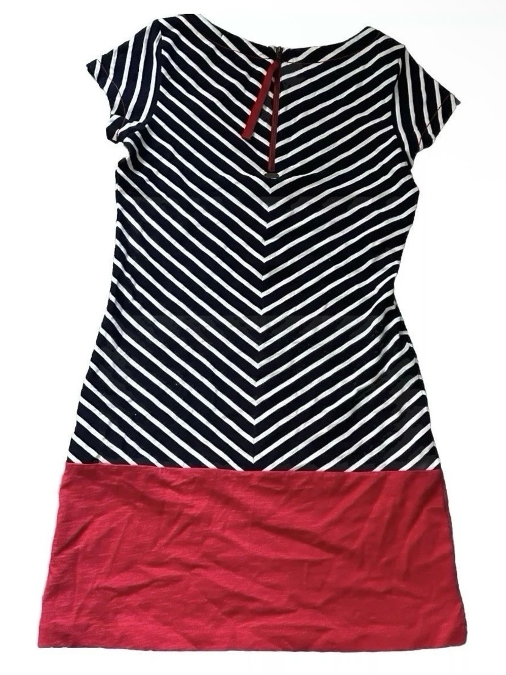 Women’s Hatley Cheveron Wore And Navy Striped Dress With Red Bottom Size Medium - Picture 2 of 4